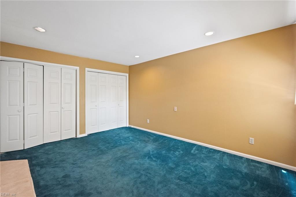 353 Pender CT