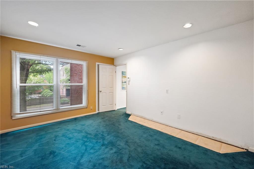 353 Pender CT