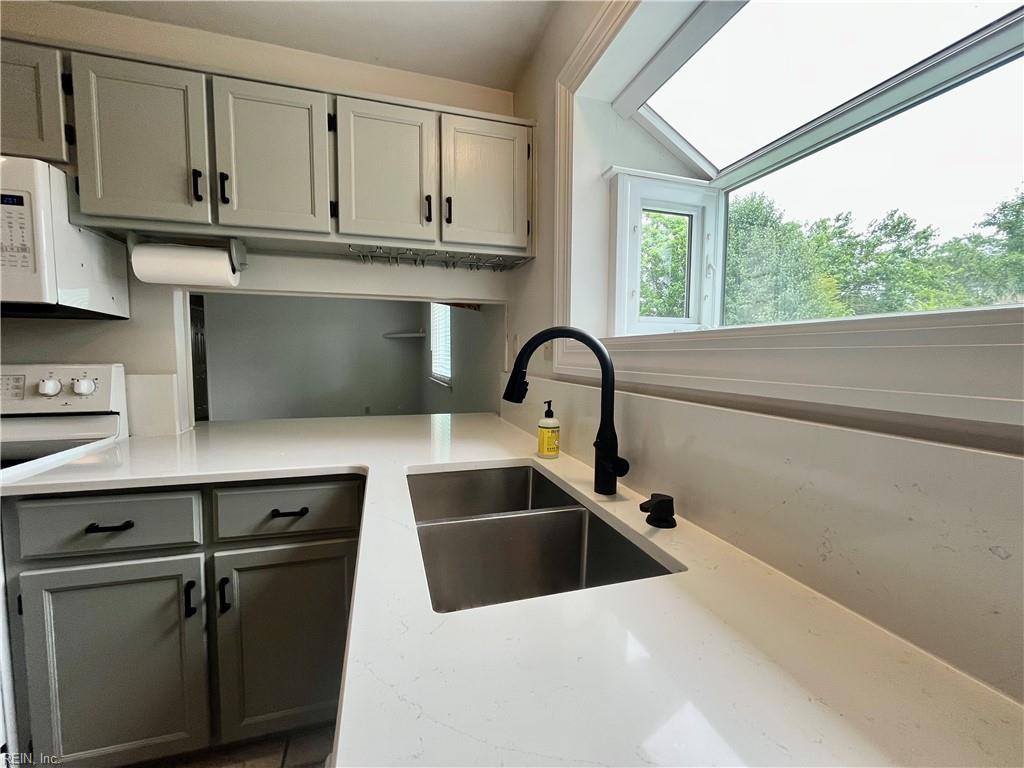 3905 Brentwood CRES