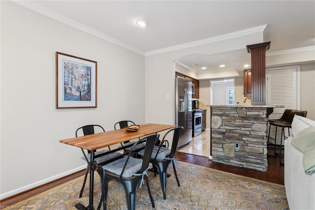 905 Welch CIR