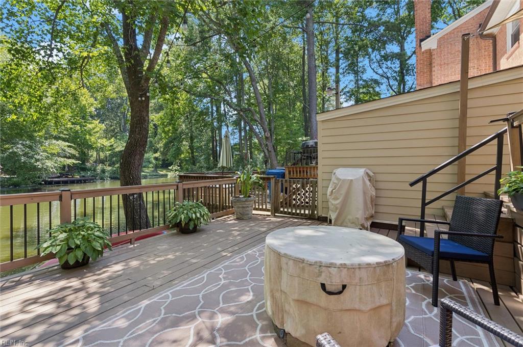 905 Welch CIR