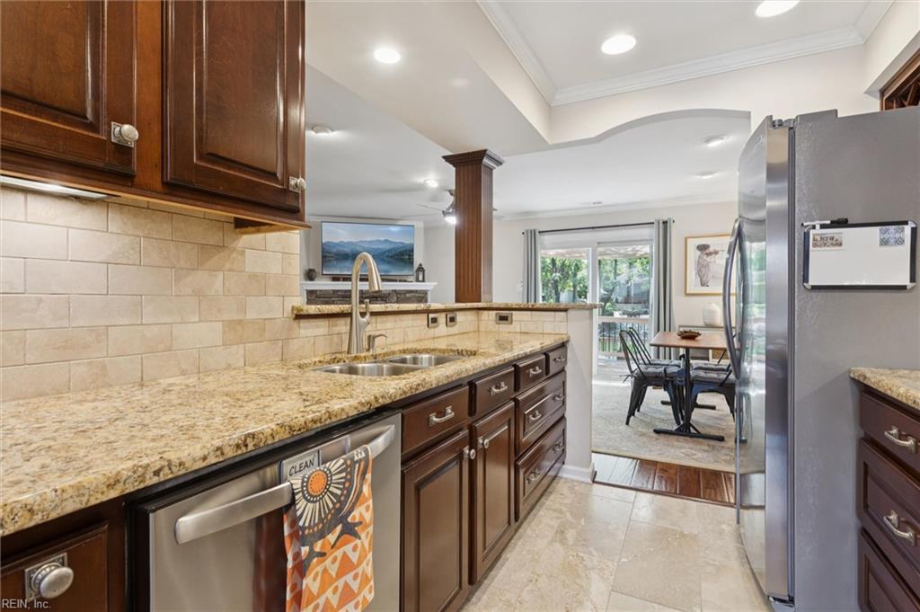 905 Welch CIR