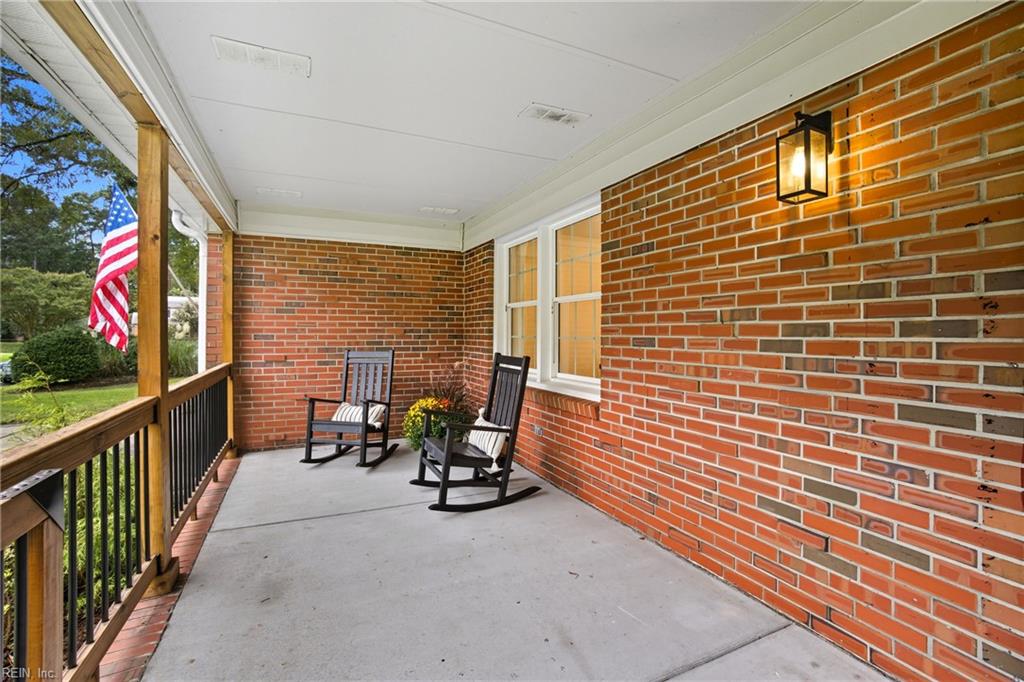 608 Kingston DR