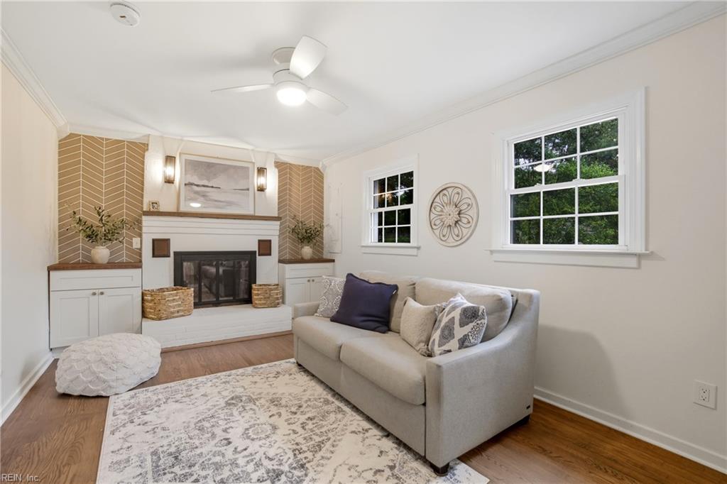608 Kingston DR