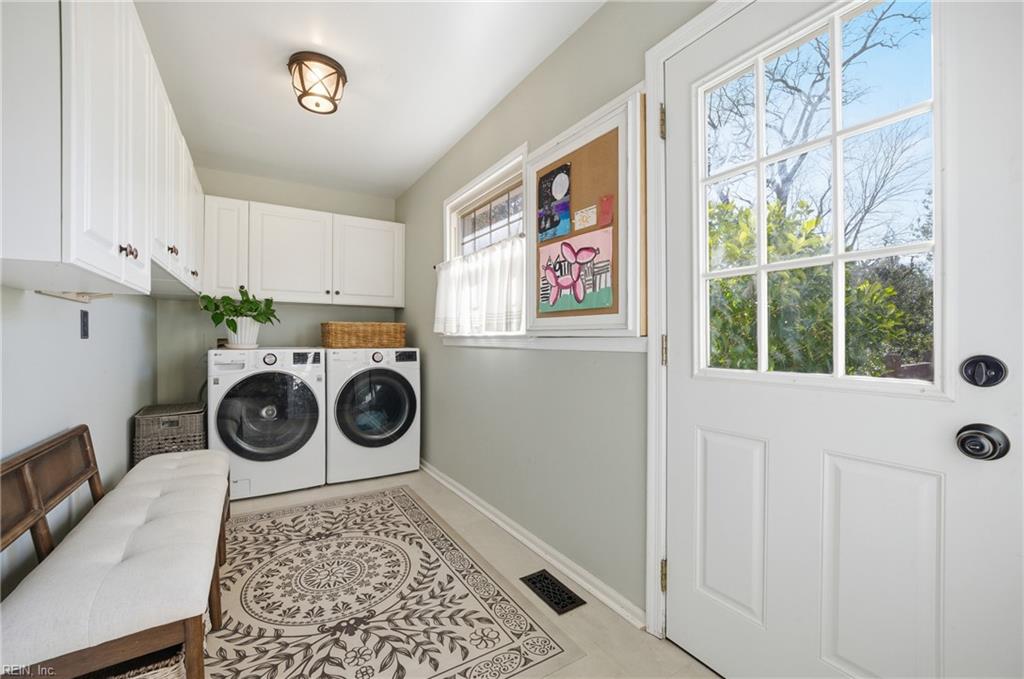 841 Queen Elizabeth DR