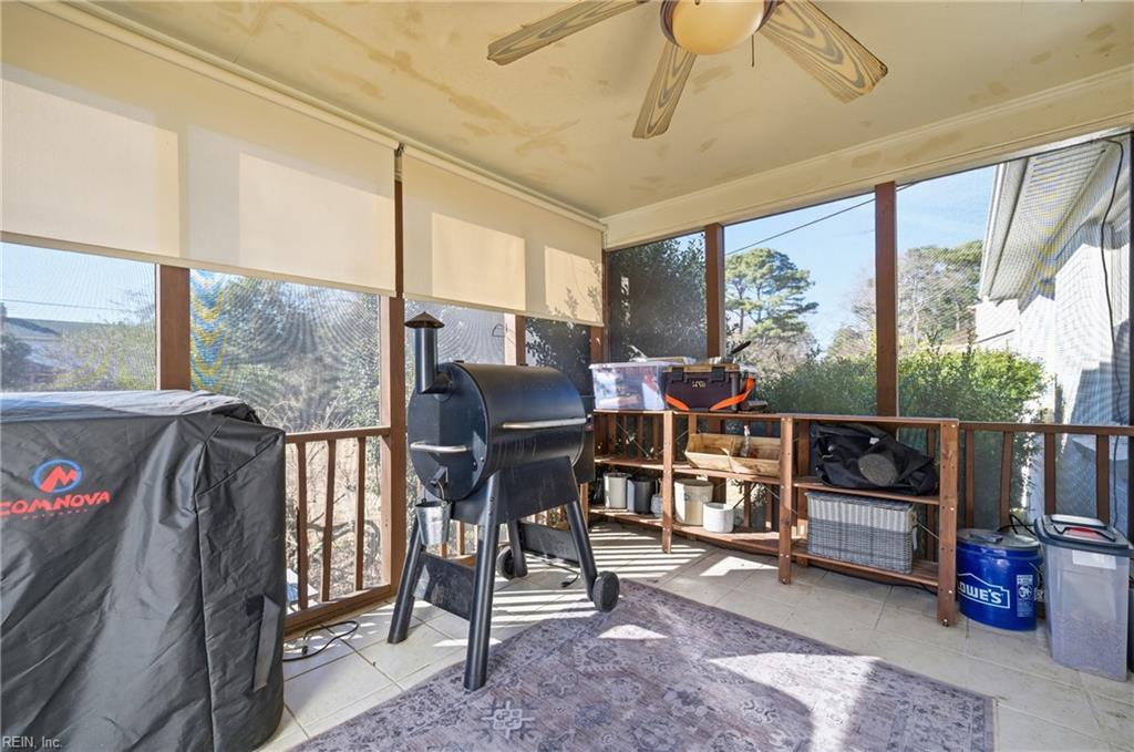 841 Queen Elizabeth DR