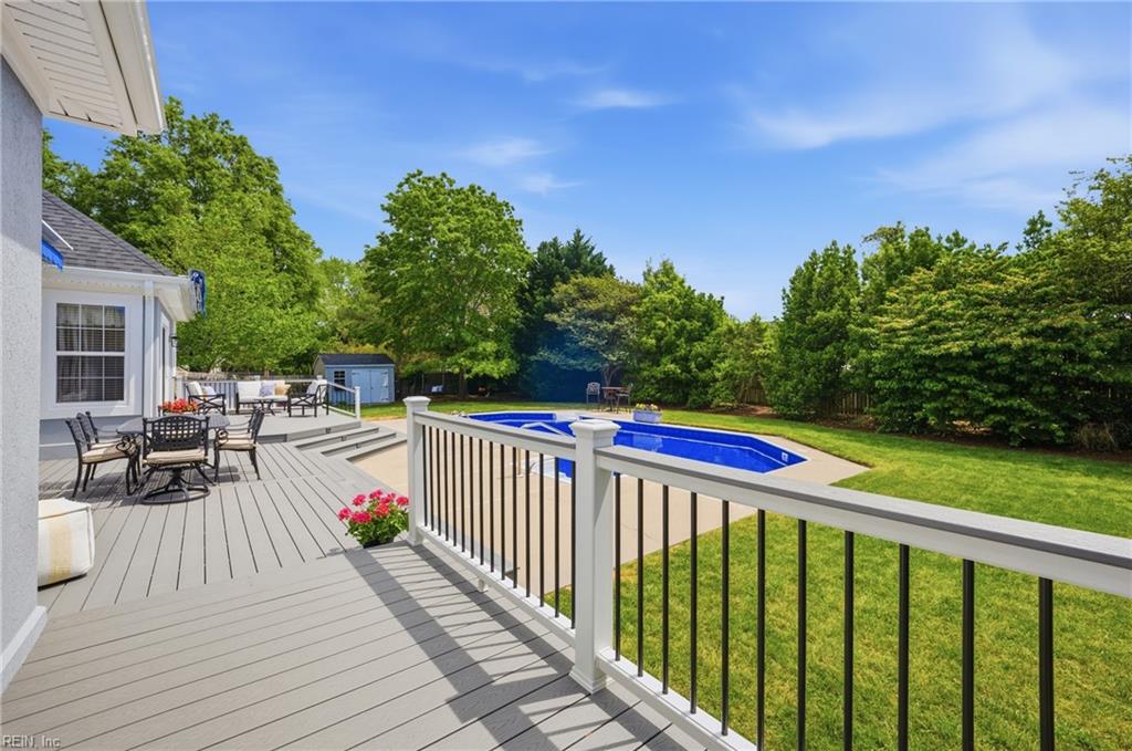 2504 Dehart CT