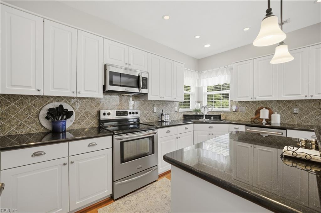 2504 Dehart CT