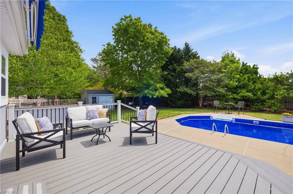 2504 Dehart CT