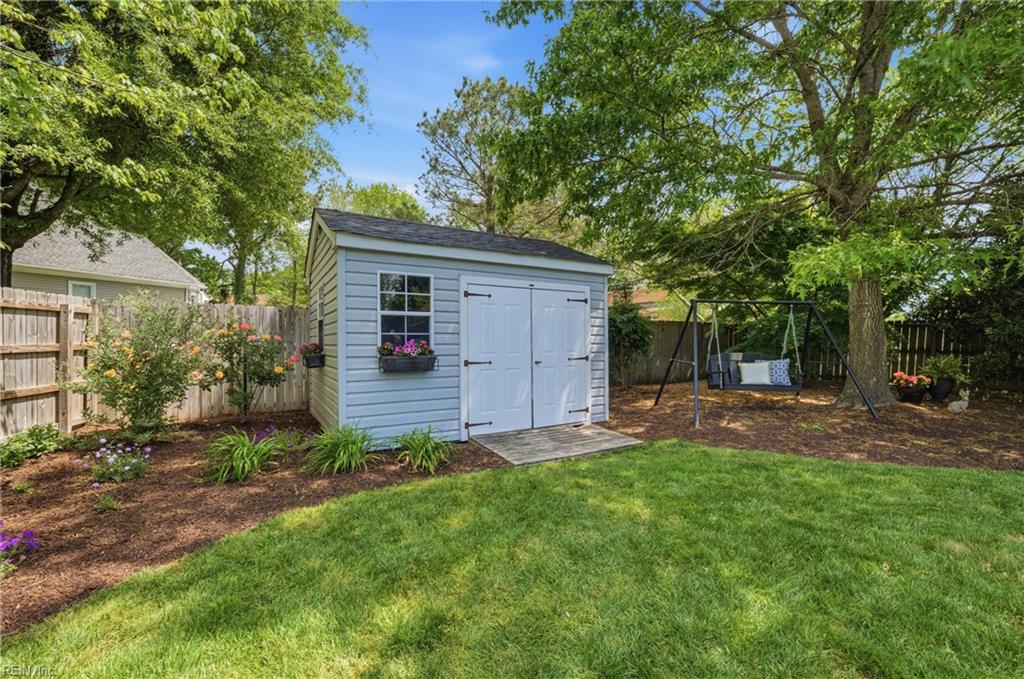 2504 Dehart CT