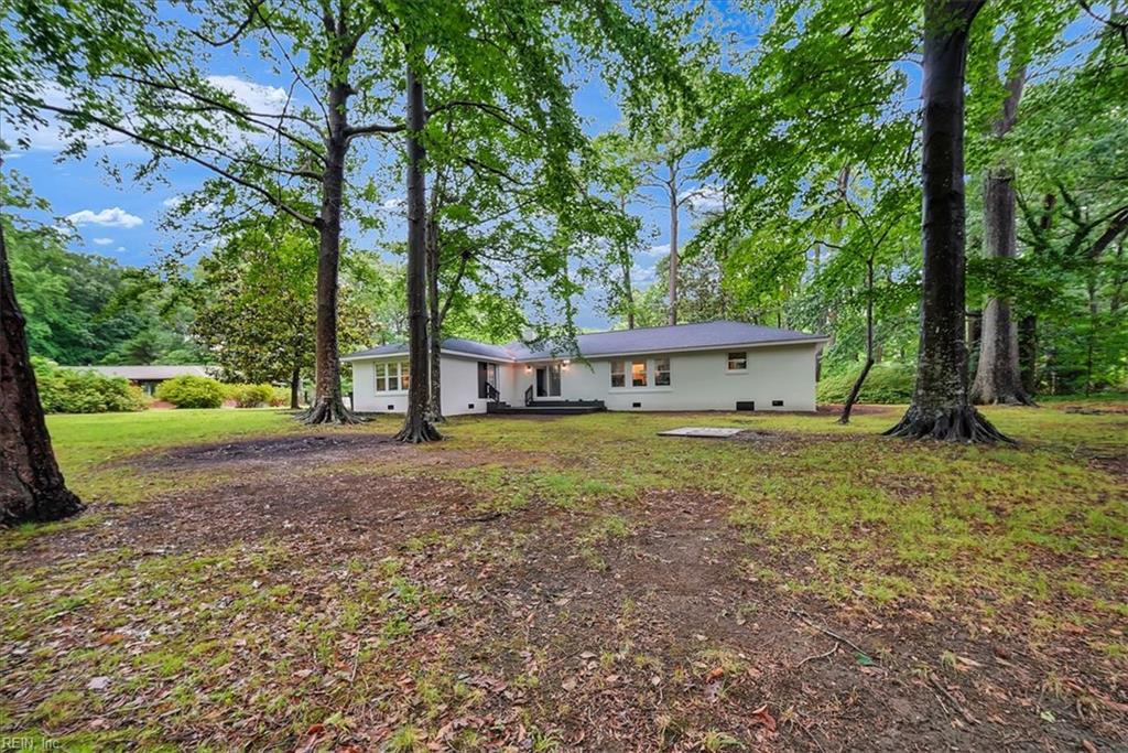1301 Lakeside RD