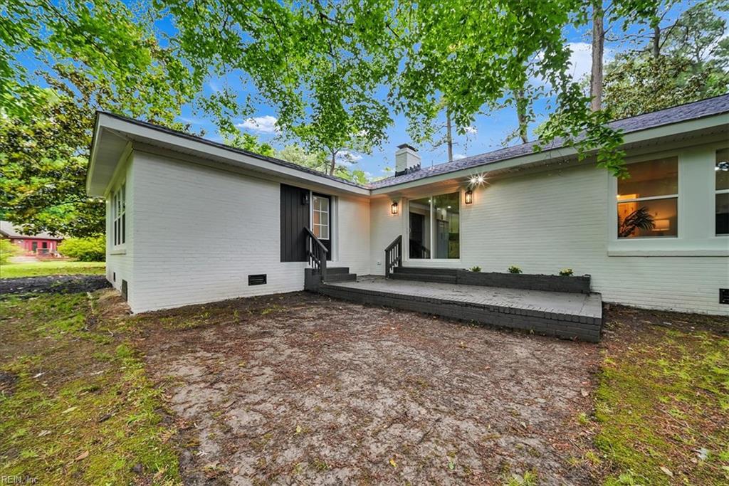 1301 Lakeside RD
