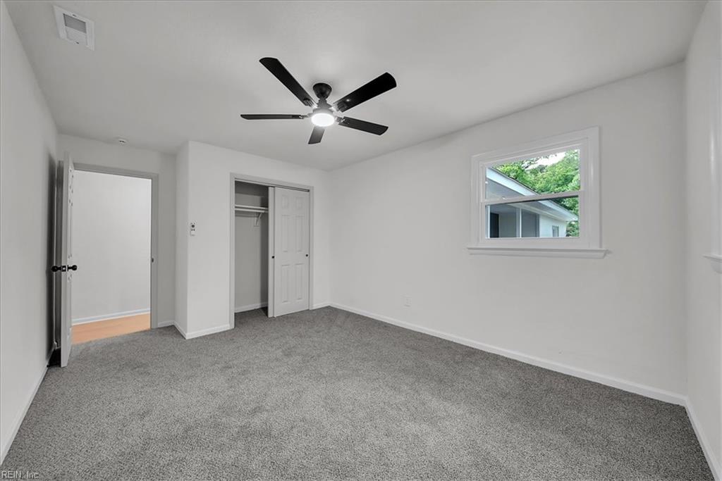 1301 Lakeside RD