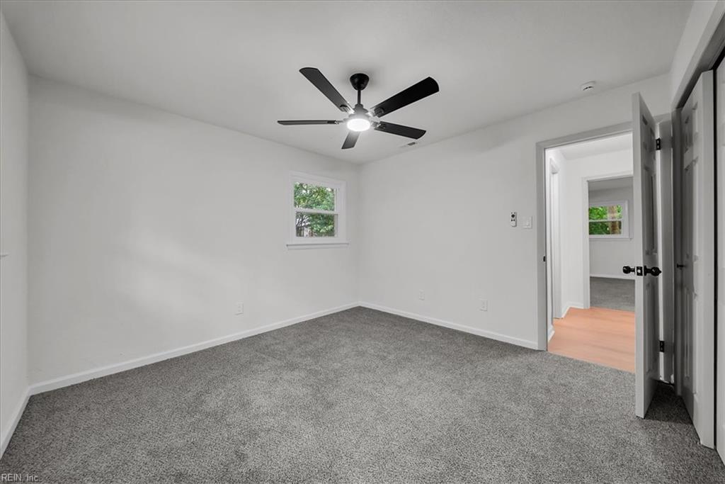 1301 Lakeside RD