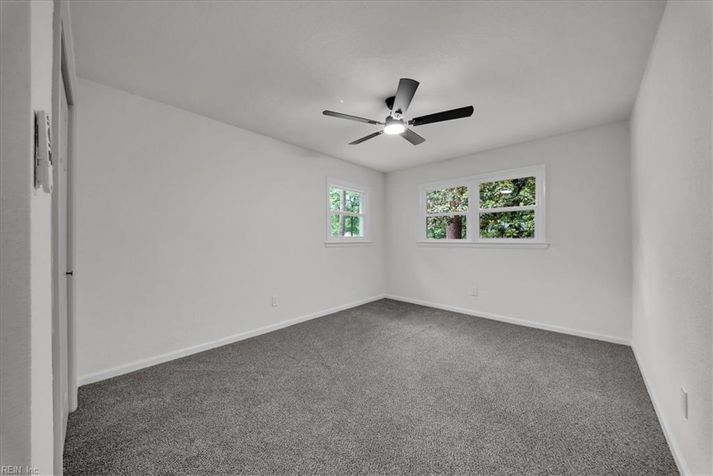 1301 Lakeside RD