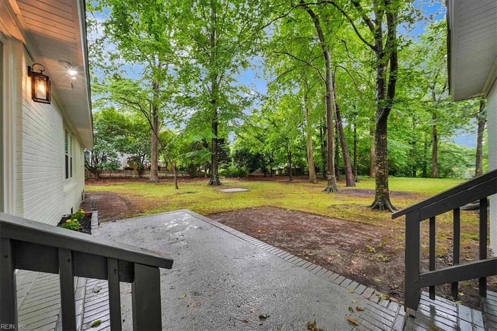 1301 Lakeside RD