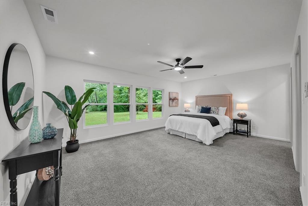 1301 Lakeside RD