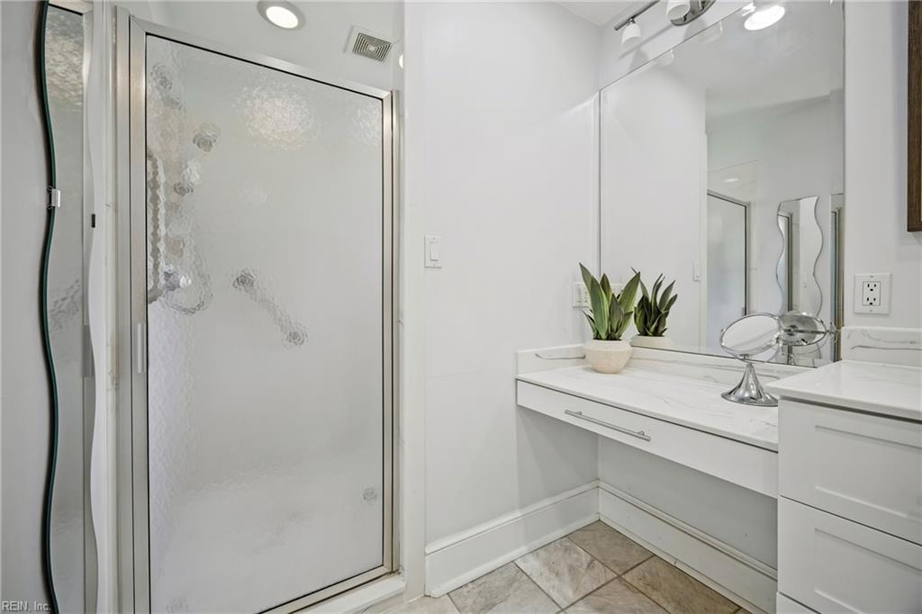 3790 Prince Andrew LN