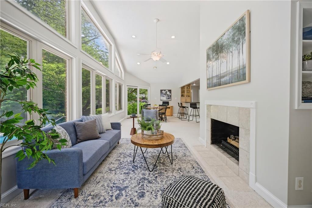 3790 Prince Andrew LN