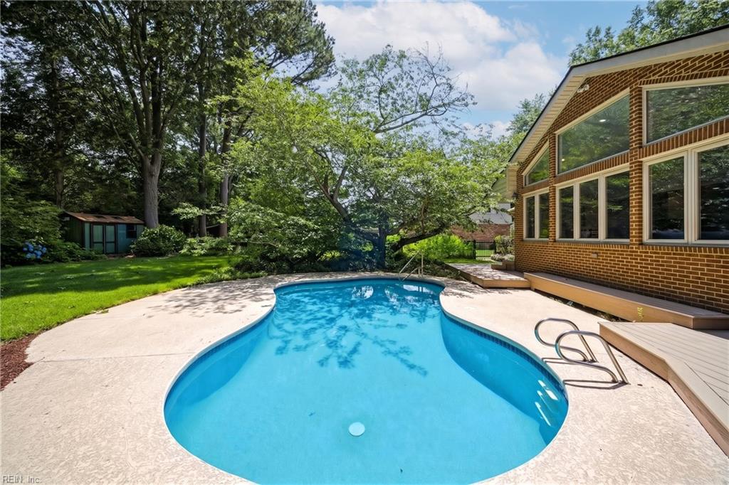 3790 Prince Andrew LN