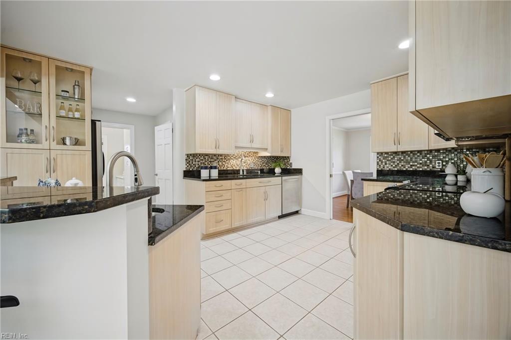 3790 Prince Andrew LN