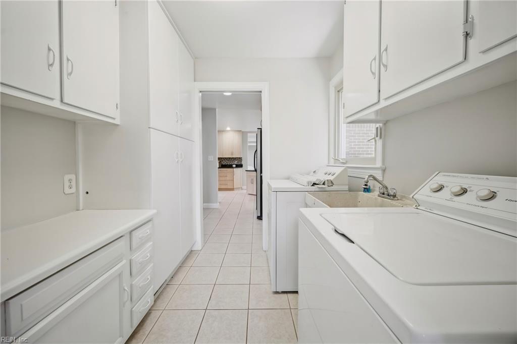 3790 Prince Andrew LN
