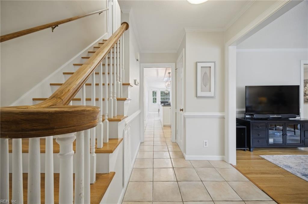 800 Sheraton DR