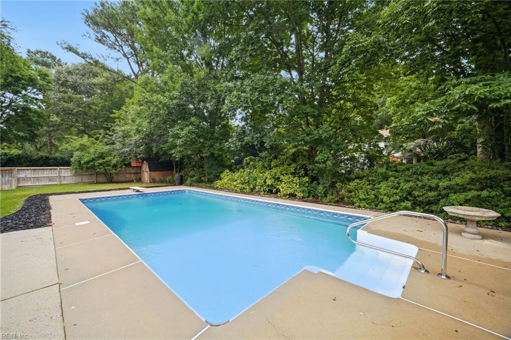 800 Sheraton DR
