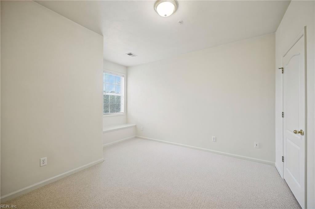 1060 Grand Oak LN 128