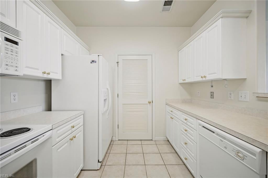 1060 Grand Oak LN 128
