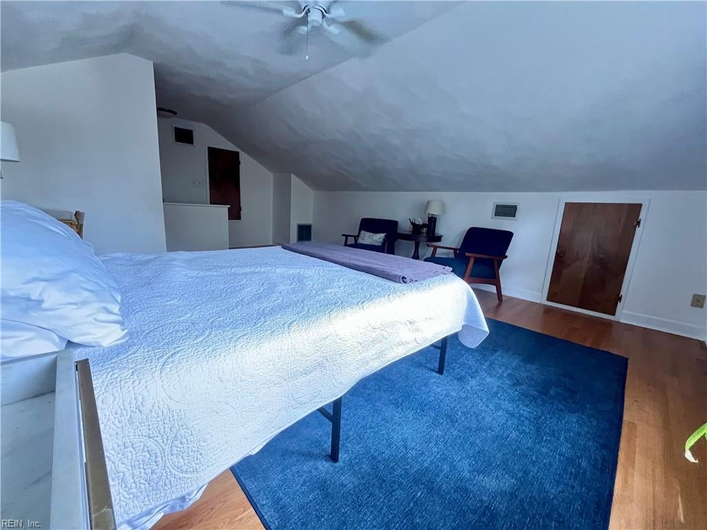 805 Winthrope DR