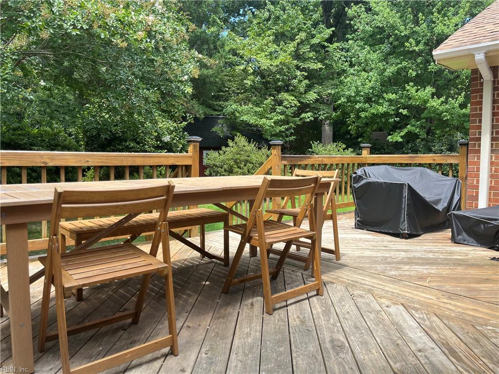 805 Winthrope DR