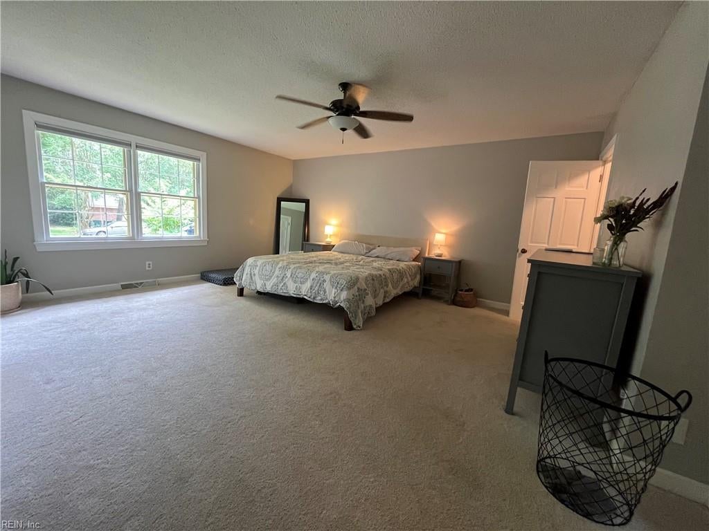 805 Winthrope DR