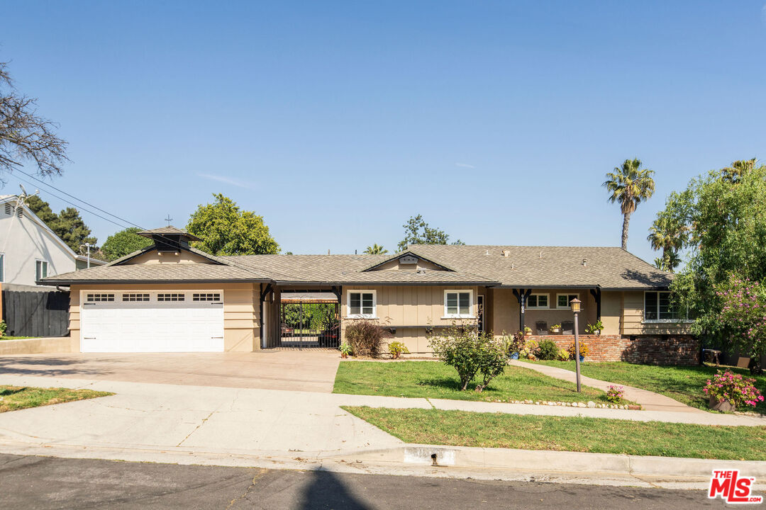 11386 Lemoncrest Ave