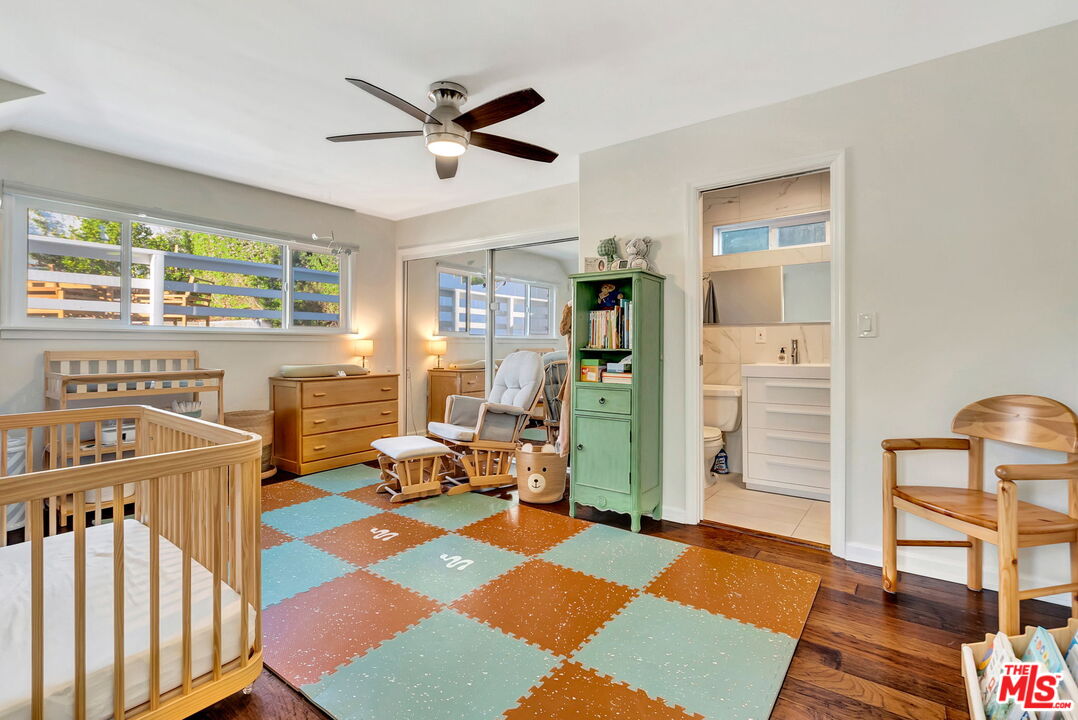 229 Isabel St
