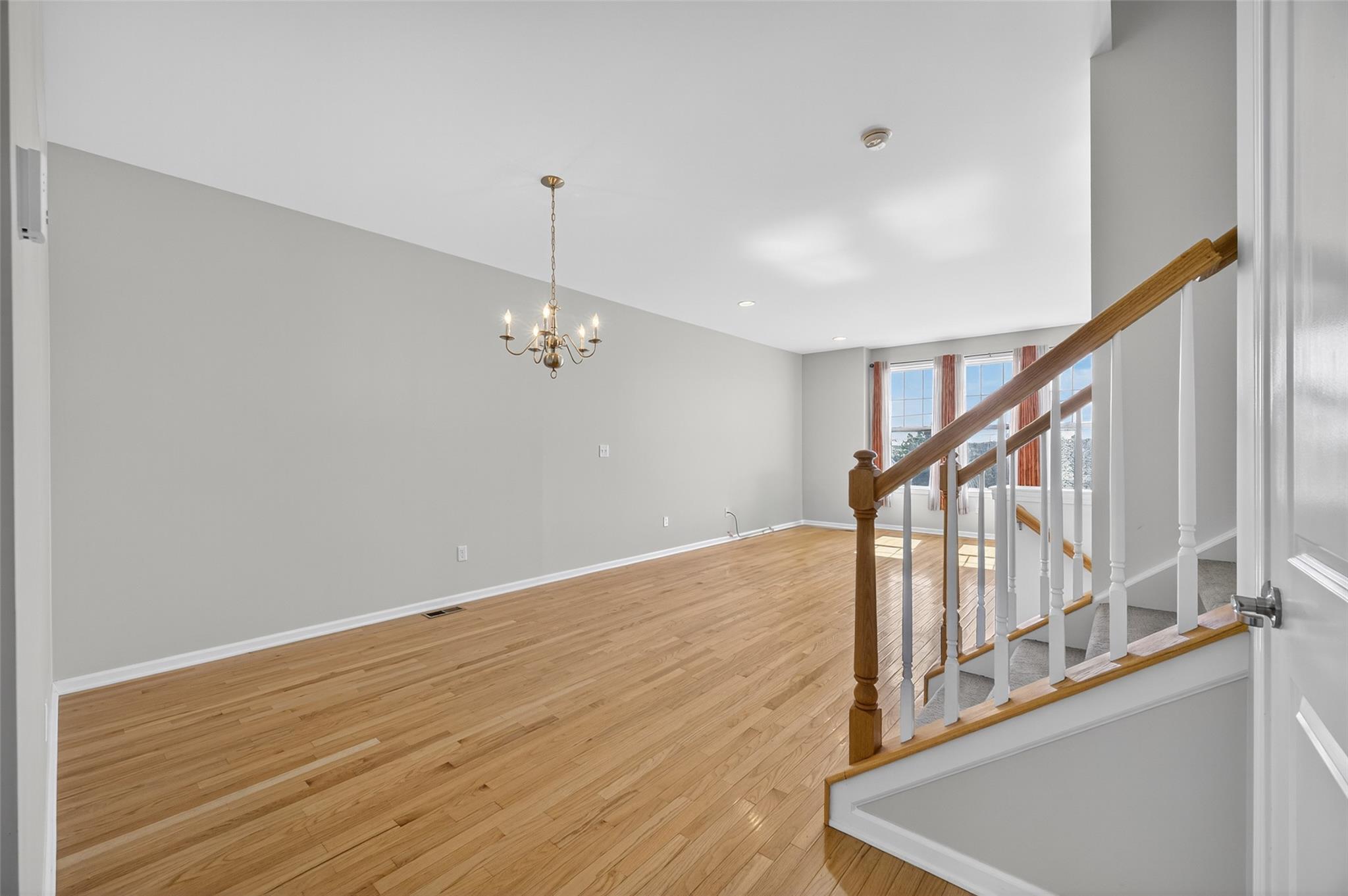 206 Hawthorn Way