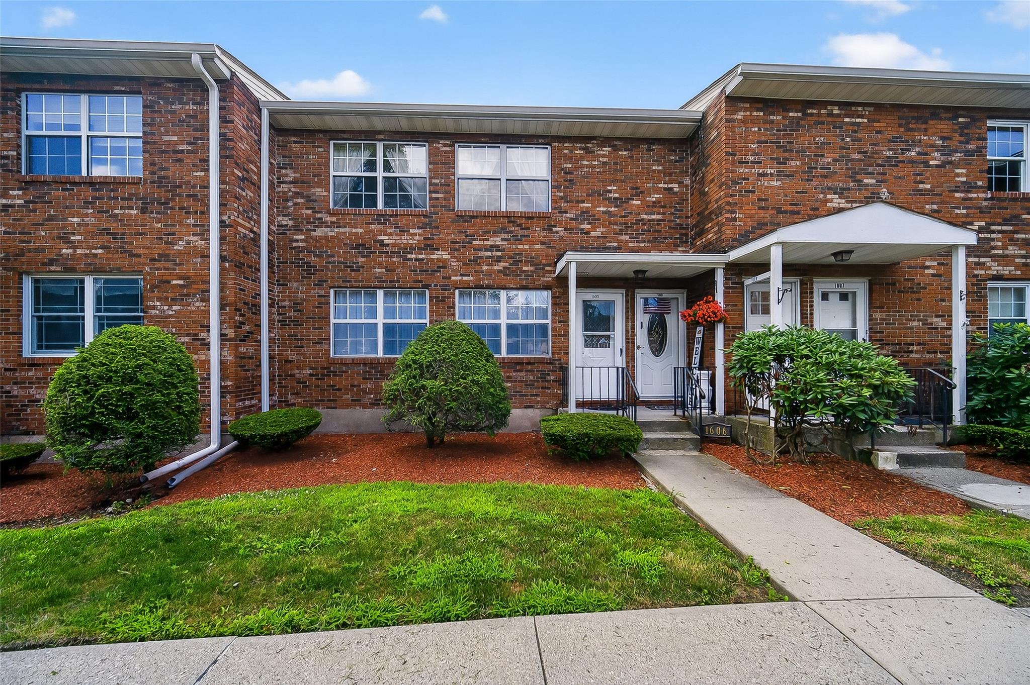 276 Temple hill Unit: 1605