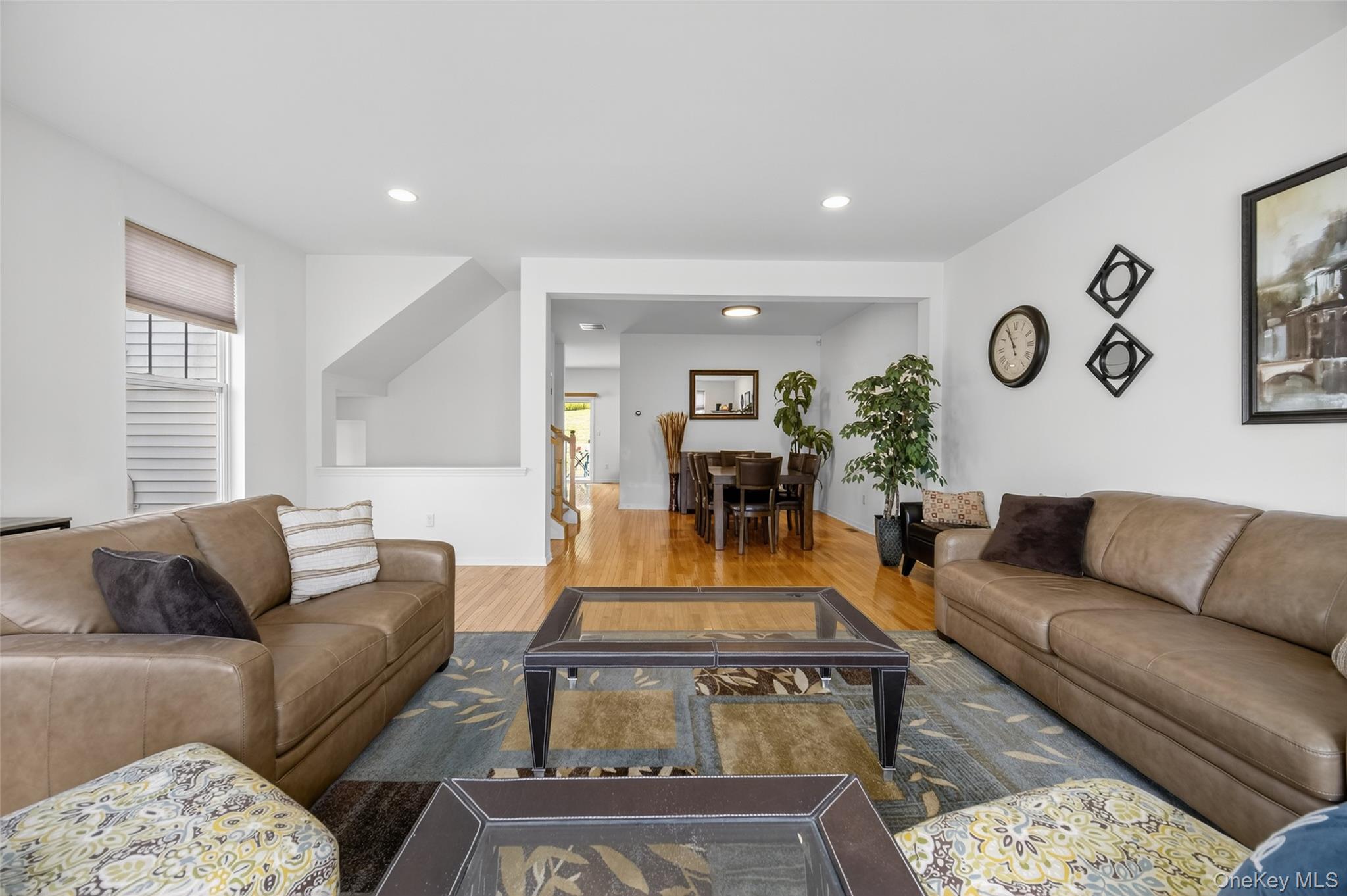 1802 Hawthorn Way