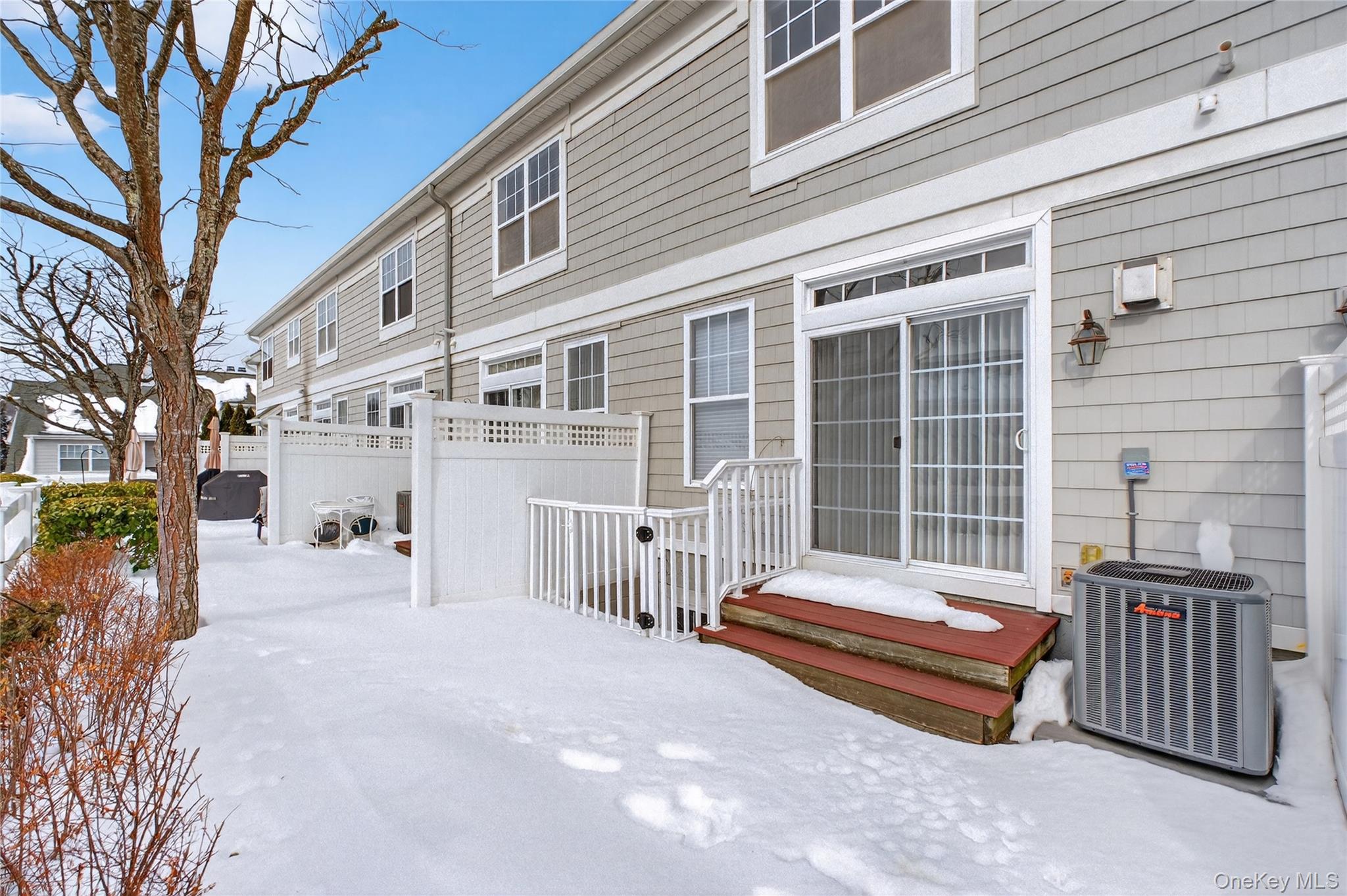 310 Bridgeview Drive