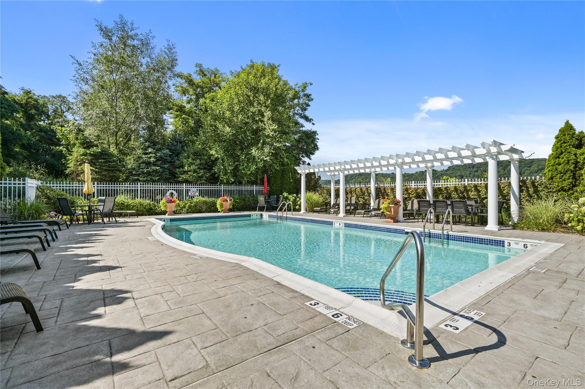 310 Bridgeview Drive