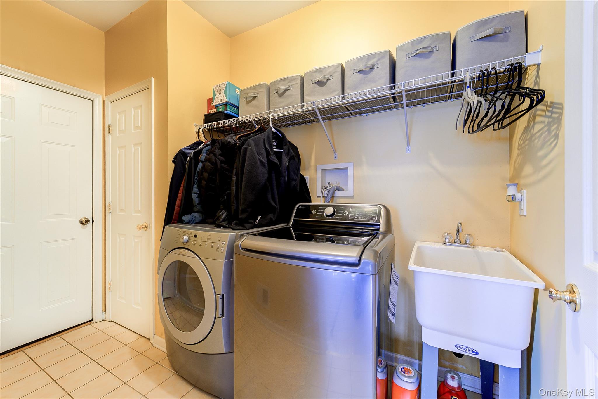 2041 Independence Drive