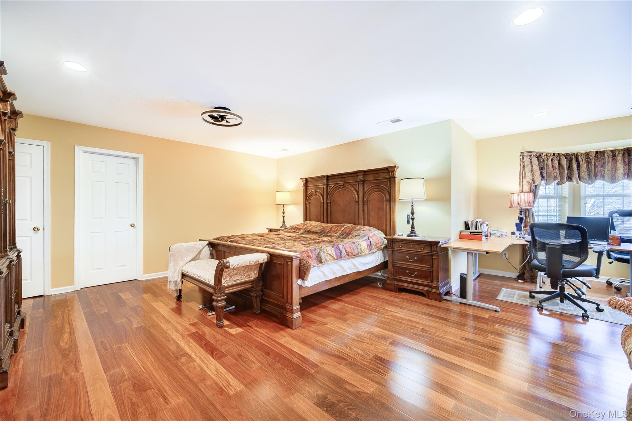 2041 Independence Drive