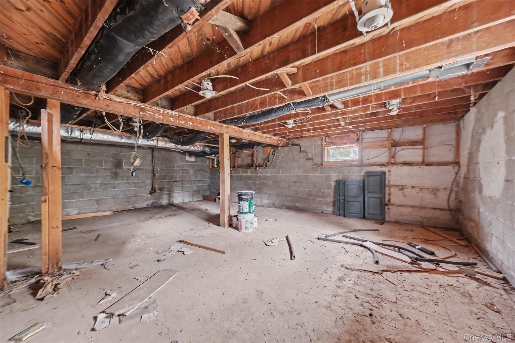 687 Whitley Lane