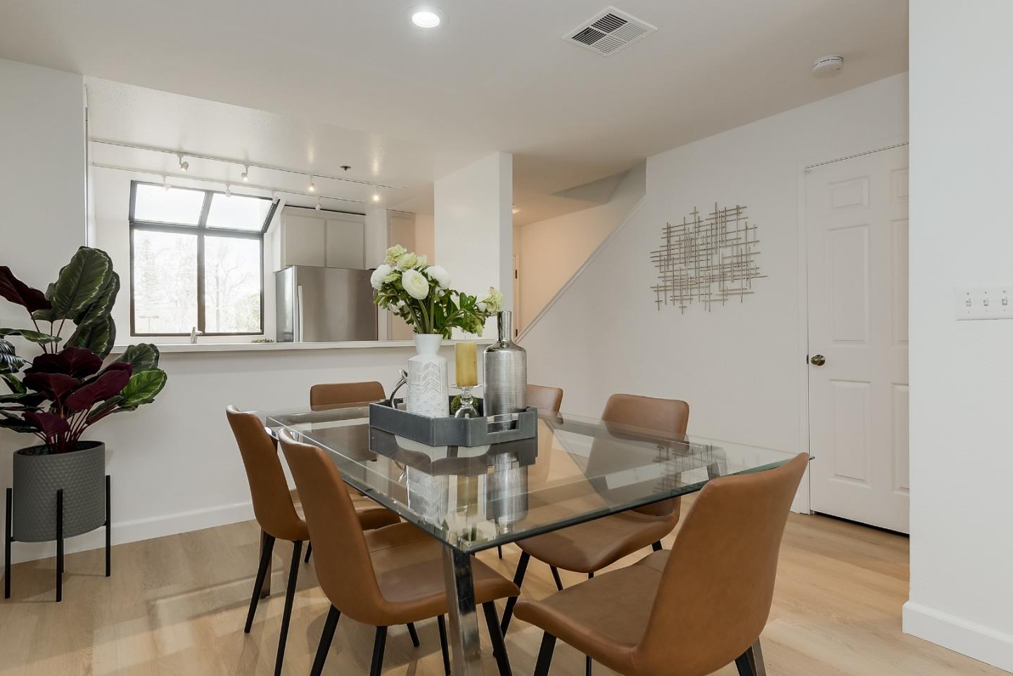 161 California AVE K210