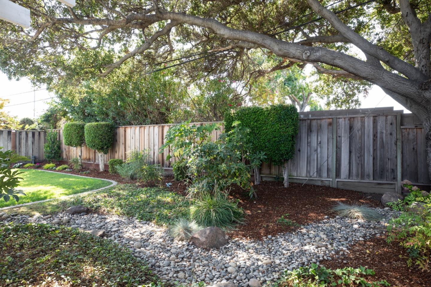 1335 Bobolink Circle