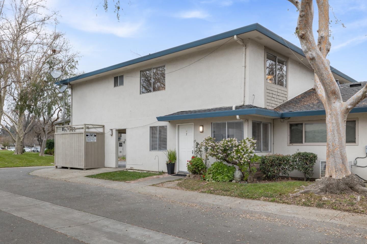 331 North 1st Street 3