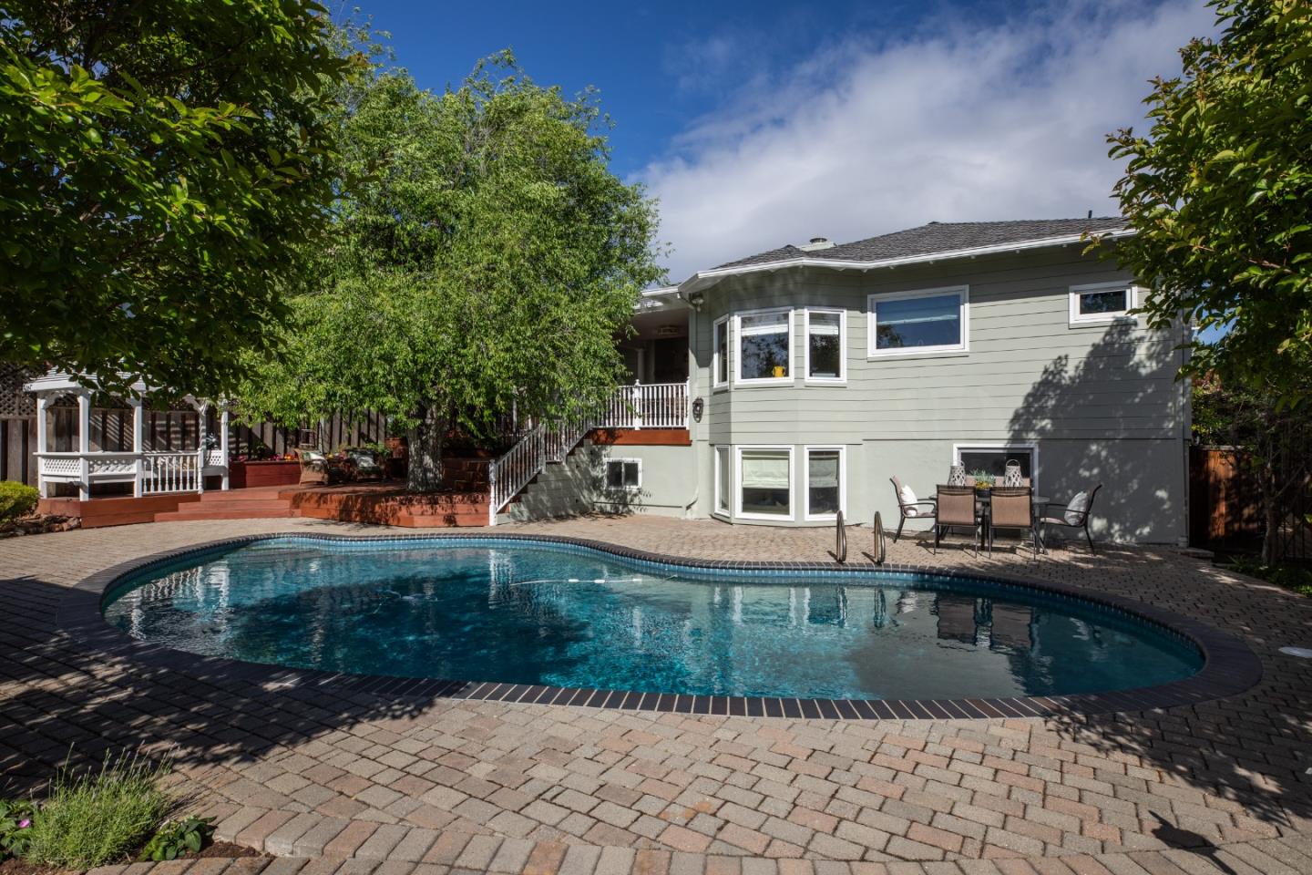 730 Greenview Place