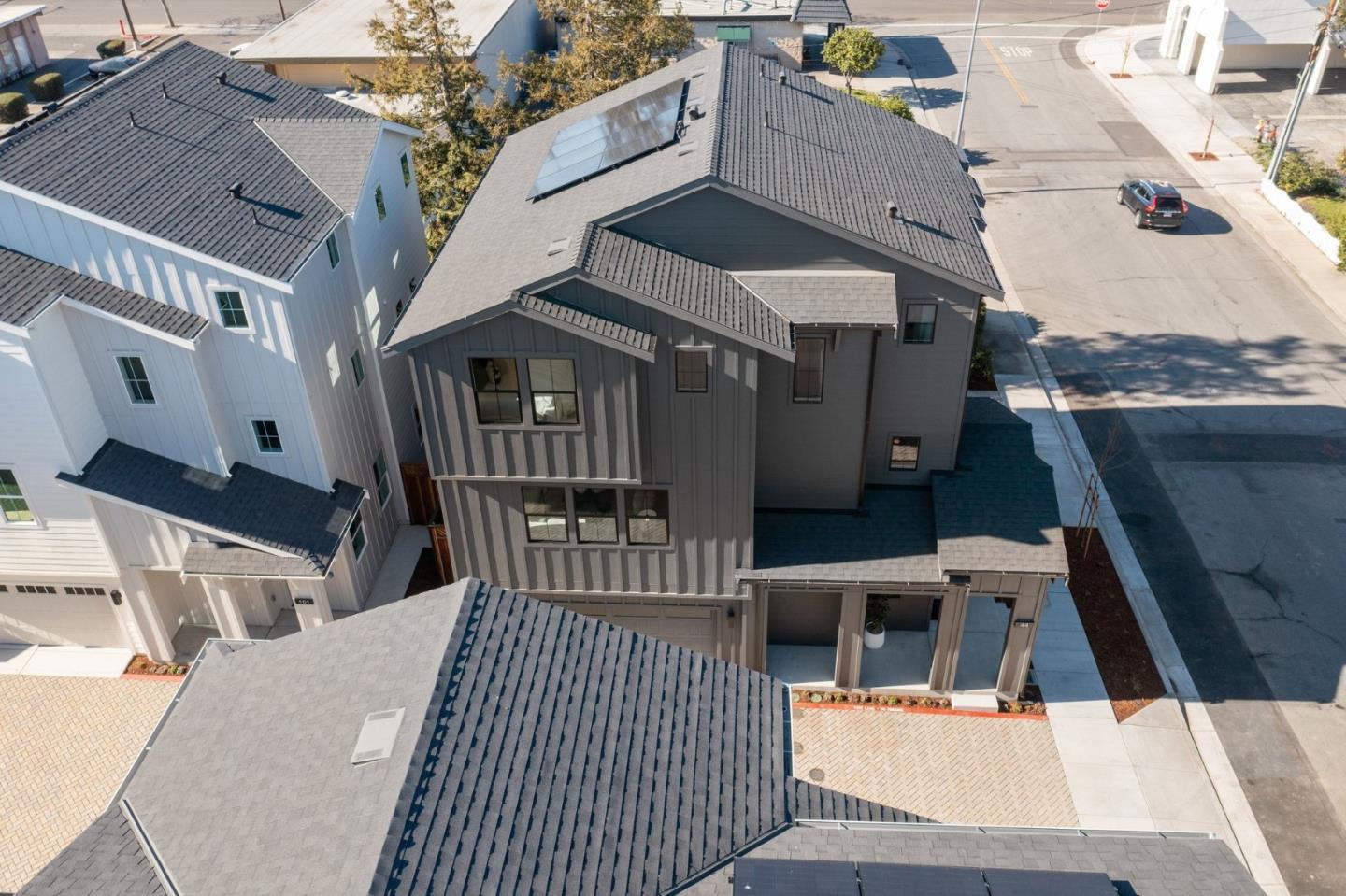 134 Sunnyside CT