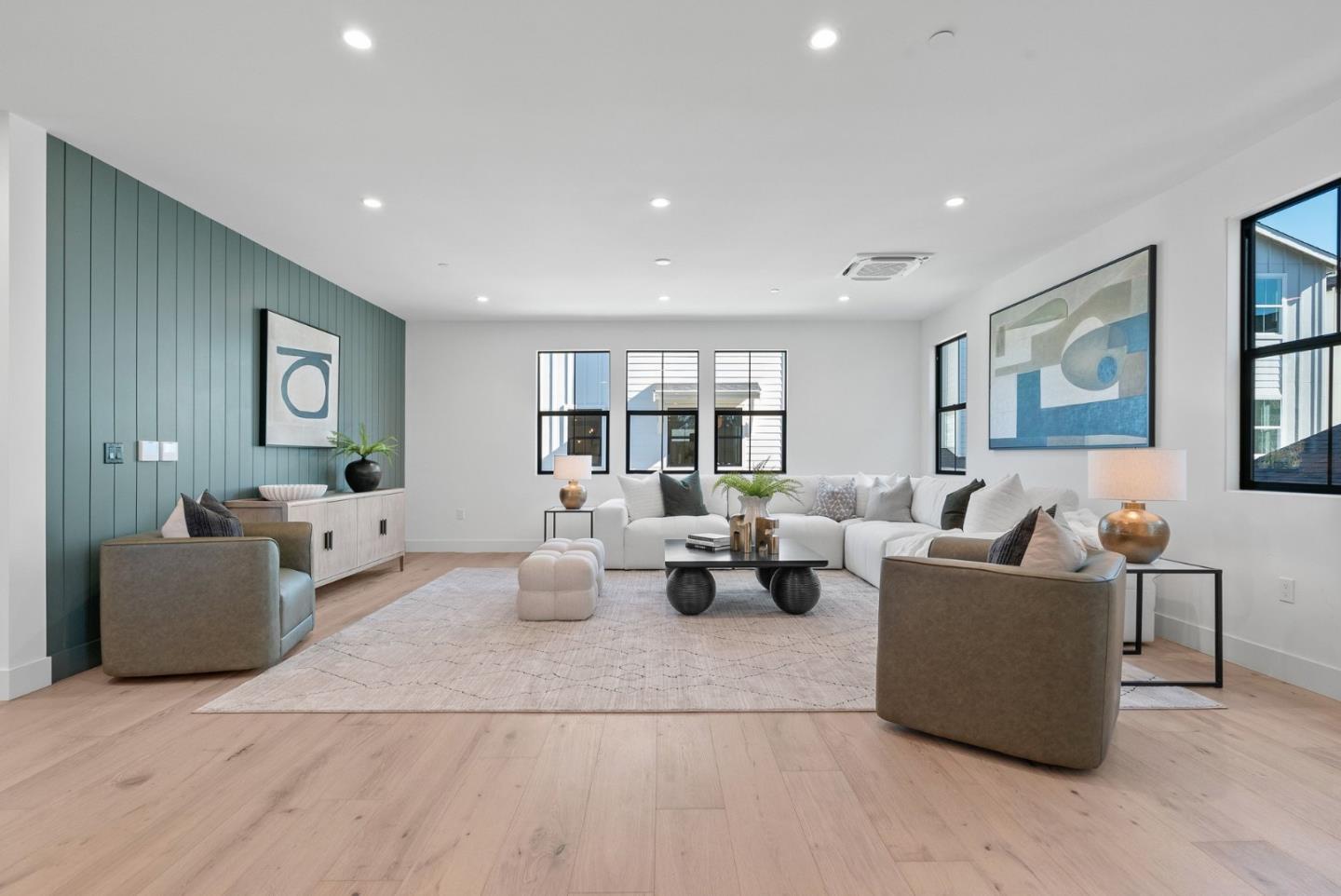 134 Sunnyside CT