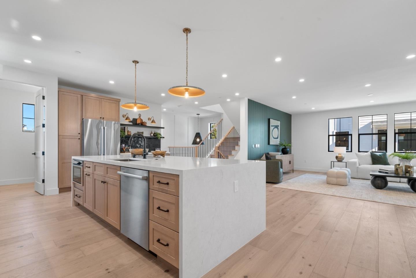 134 Sunnyside CT